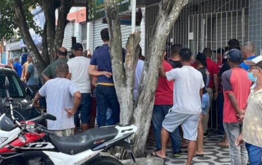 Quatro ciganos são mortos dentro de restaurante em Feira de Santana