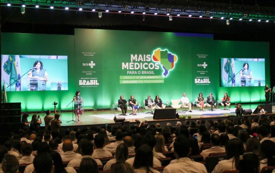 Curso de formação do Mais Médicos conta com 1 mil profissionais