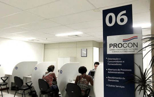 Procon orienta que prejudicados com 'apagão' registrem reclamações formais