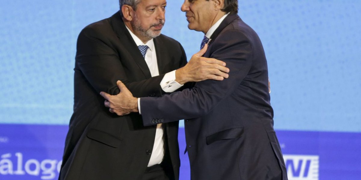 Haddad diz aguardar reunião de líderes para aparar arestas com Câmara