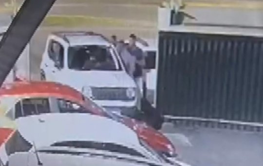 Homem é obrigado a fazer transferências após sair de academia na Ogunjá
