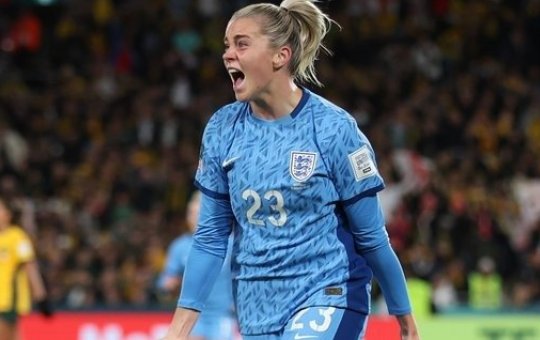 Inglaterra supera Austrália e decide Copa do Mundo contra Espanha