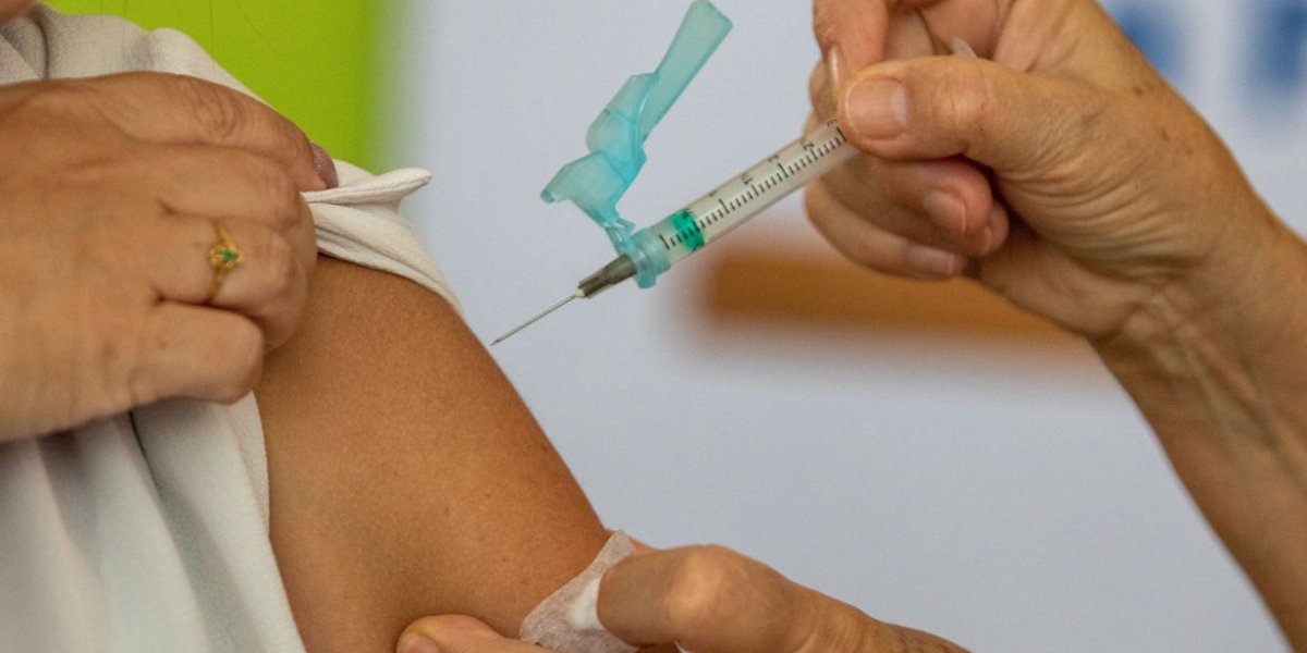 Sociedade de Infectologia pede reforço da vigilância sobre covid-19