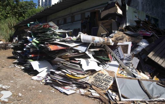 Prefeitura remove 35 mil peças de publicidade irregular nas ruas de Salvador