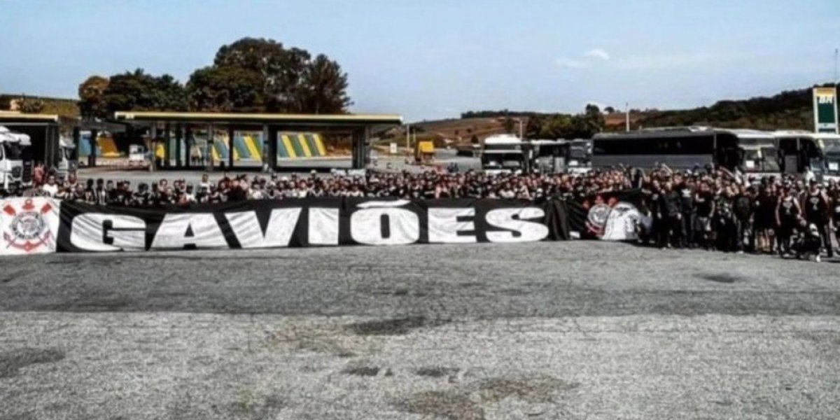 "Gritei para todo mundo acordar, e o ônibus capotou", diz sobrevivente em MG