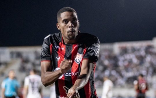 Iury Castilho, do Vitória, vira meme após coletiva de imprensa