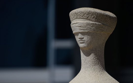 Gilmar Mendes vota por descriminalizar porte de maconha de uso pessoal