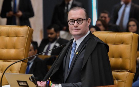 Cristiano Zanin vota contra a descriminalização da maconha para uso pessoal