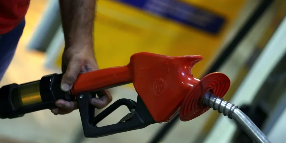 Gasolina sobe a R$ 5,88 e atinge maior patamar em mais de 1 ano