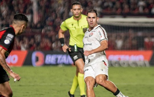 Atual líder da Série B, Vitória tem apenas 23.6% de chance de título, diz estudo