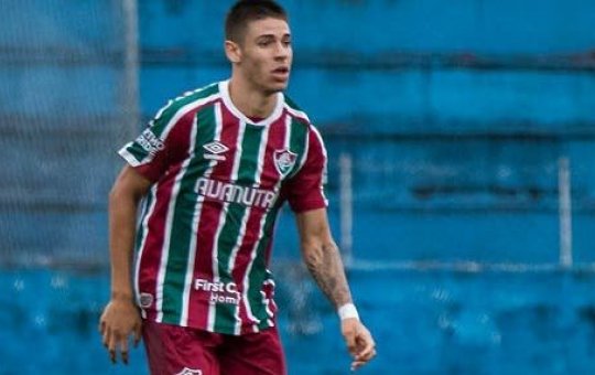 Jogador do Fluminense é acusado de Gordofobia por torcedor durante partida