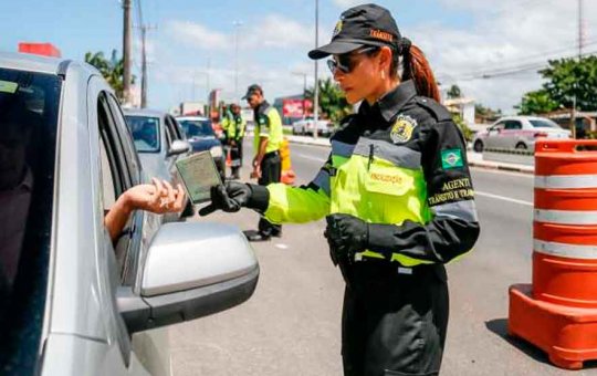 Mais de 3 mil condutores foram autuados em blitze da Lei Seca neste ano