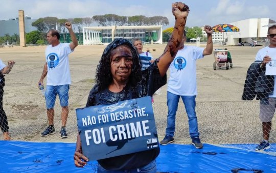 Pescadores pedem reparação por vazamento de óleo no Nordeste há 4 anos