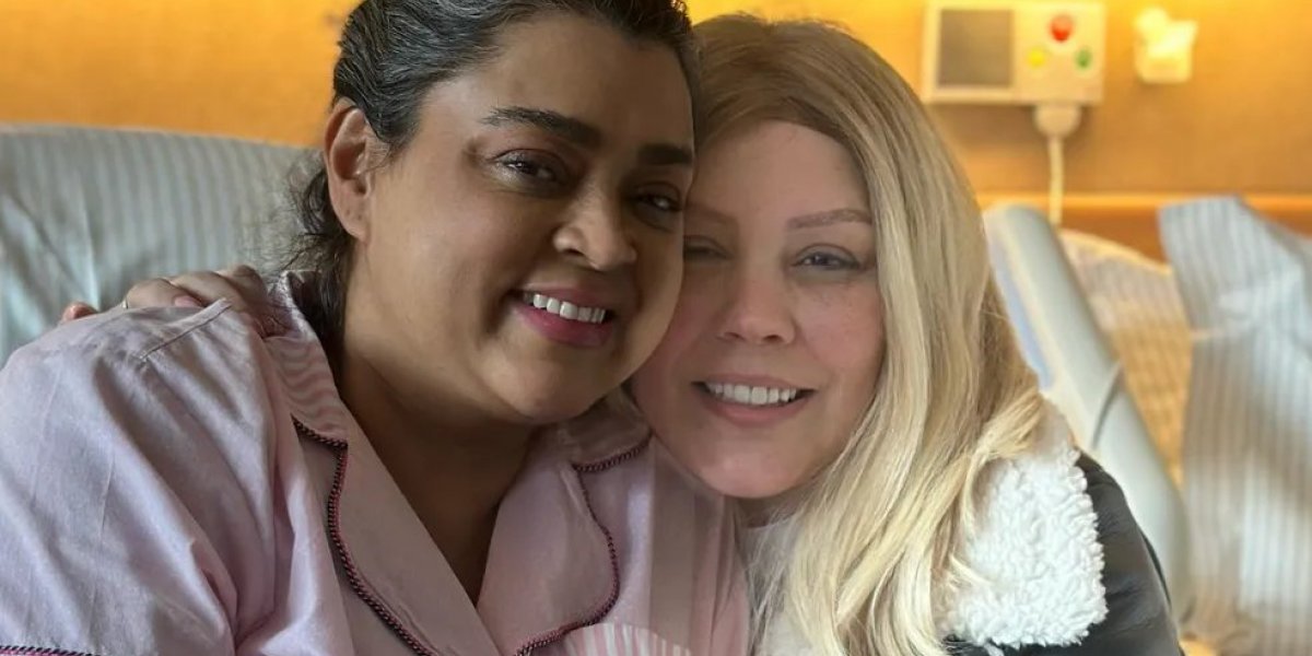 Simony faz visita a Preta Gil no hospital e emociona a web