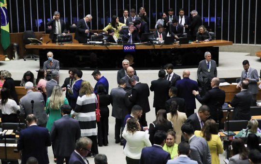 Câmara aprova urgência para proposta de desoneração da folha até 2027