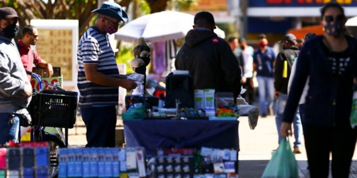 Pesquisa mostra que 31% dos brasileiros precisam complementar renda