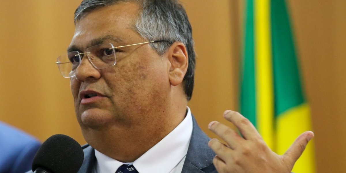 Dino diz que só poderia usar Força Nacional autorizado pelo GDF