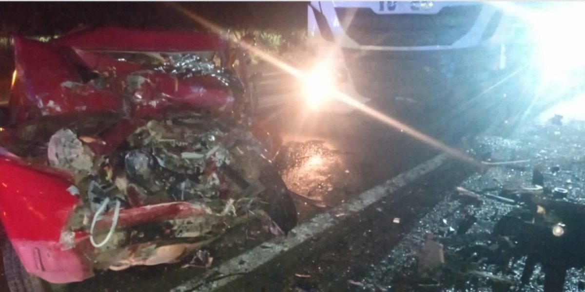 Acidente na BR-242 mata 5 mulheres que voltavam de cirurgia de catarata na Bahia