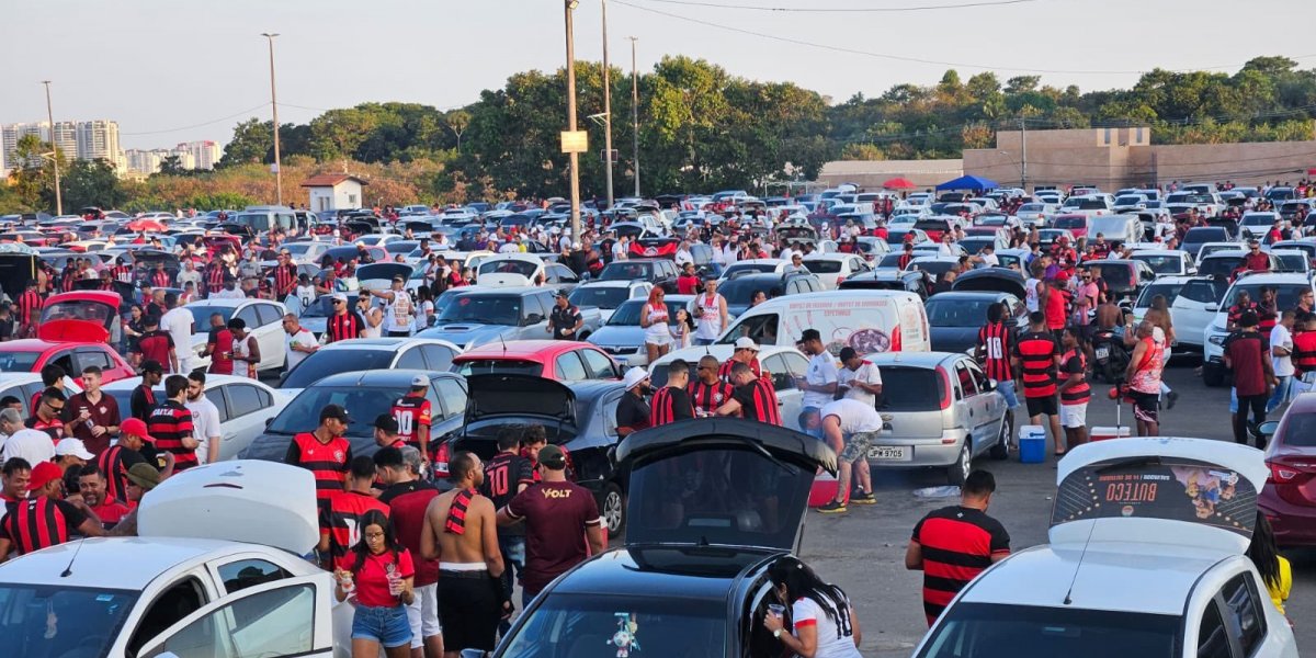 Estacionamento do Barradão já se encontra congestionado para duelo de logo mais