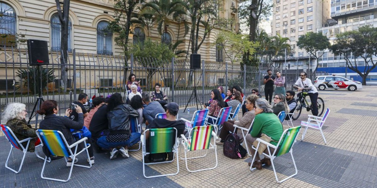 Aula em praça pública homenageia legado de Paulo Freire