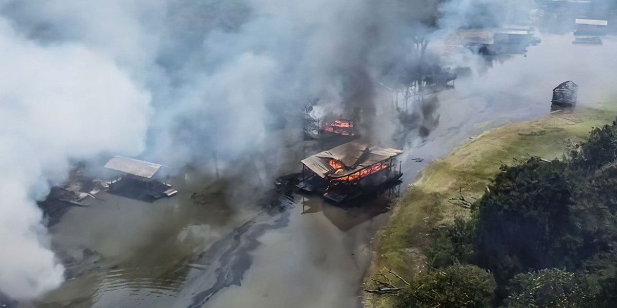 PF queima 302 balsas de garimpo no Rio Madeira, no Amazonas