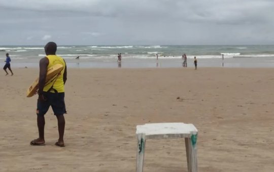 Jovem desaparece em praia de Piatã, em Salvador