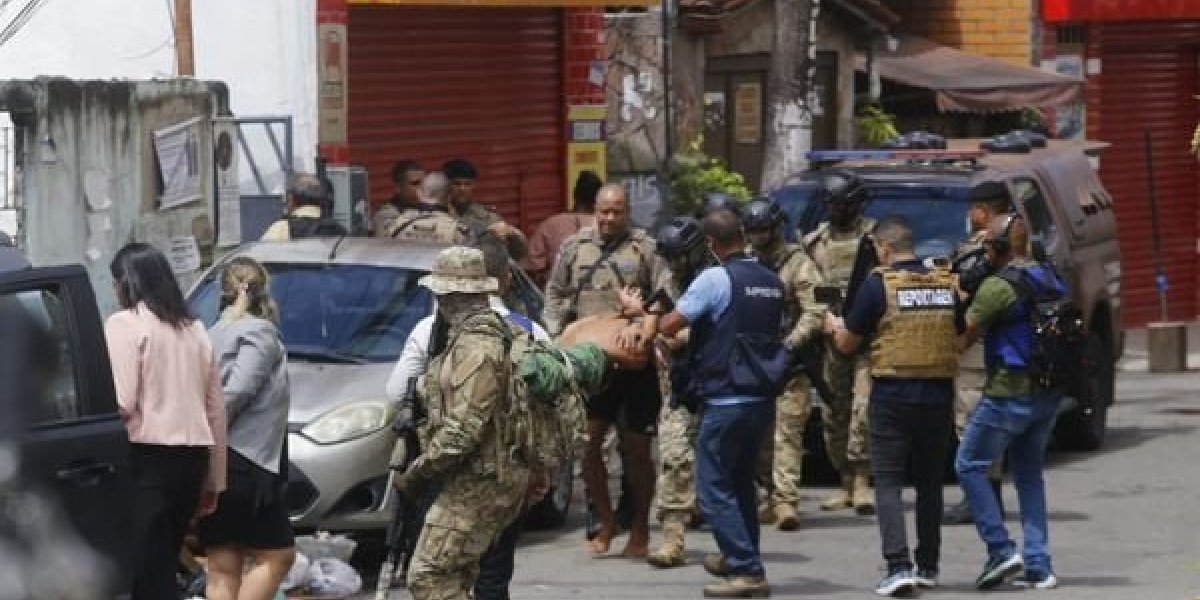Família é feita de refém no Calabar