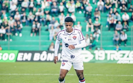 Felipe Vieira, do Vitória, não joga mais em 2023