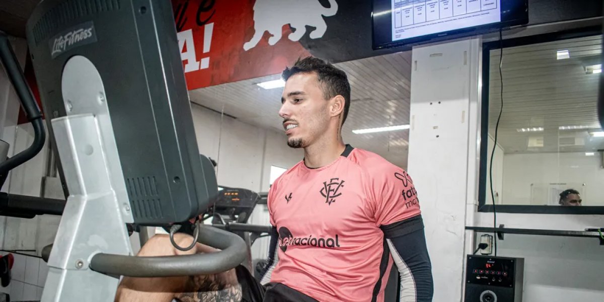 Zeca tem lesão na coxa e desfalca o Vitória por até um mês 