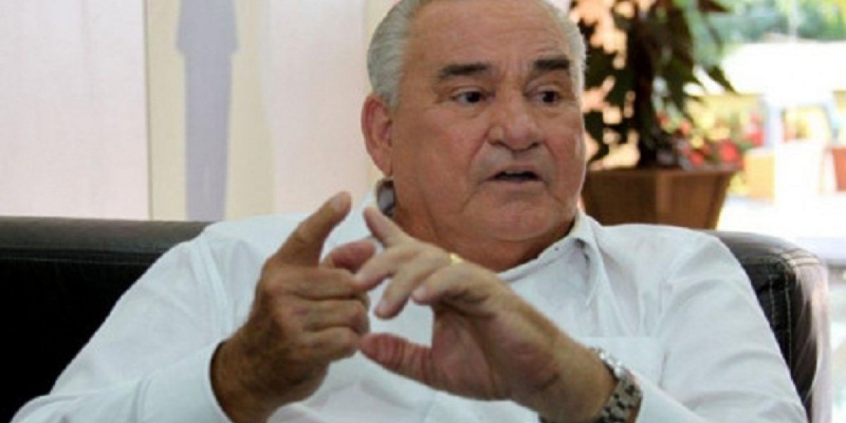 Velório de Raimundo Varela reúne familiares, amigos de trabalho, políticos e fãs