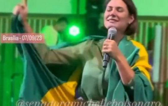 Em culto, Michele Bolsonaro diz que está ‘sendo injustiçada e perseguida’