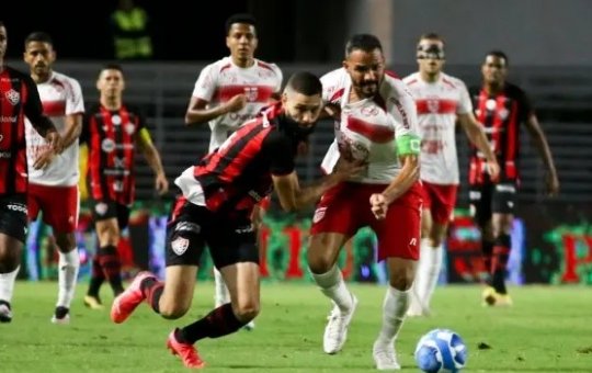 Vitória perde por 6 a 0 para o CRB no Estádio Rei Pelé