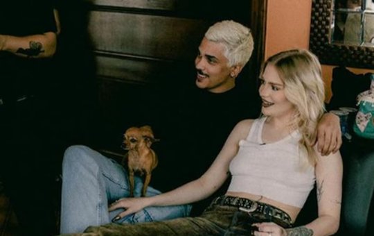 Luísa Sonza pede que namorado pare de fumar, diz Casimiro