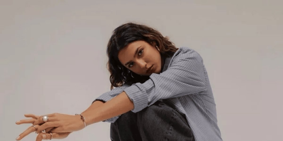 Atriz de ‘Vai na Fé’ diz nunca ter assistido novela antes de estrear no folhetim