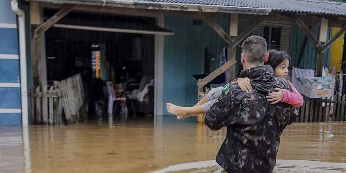 Lula anuncia R$ 1 bilhão do BNDES para o Rio Grande do Sul