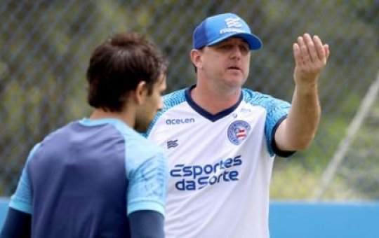 Com Everaldo titular, Ceni esboça o Bahia para confronto contra o Coritiba