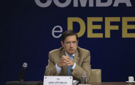 Fake news destrói e mata, diz especialista em seminário no STF