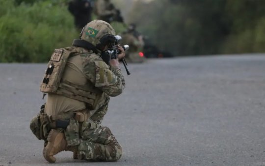 Estrada do Derba é fechada para operação policial em Valéria
