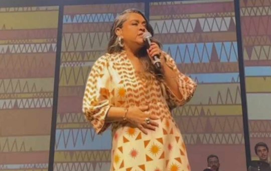 Preta Gil faz primeiro show com a família após cirurgia