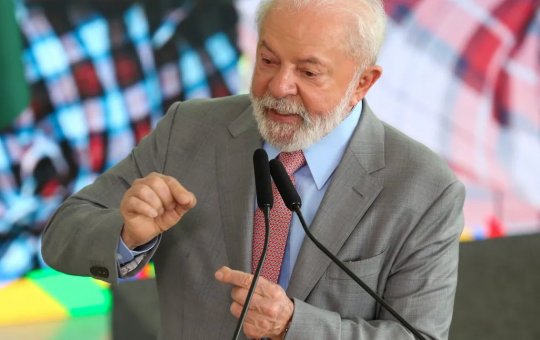 Lula gasta mais no cartão corporativo do que Bolsonaro, Temer e Dilma