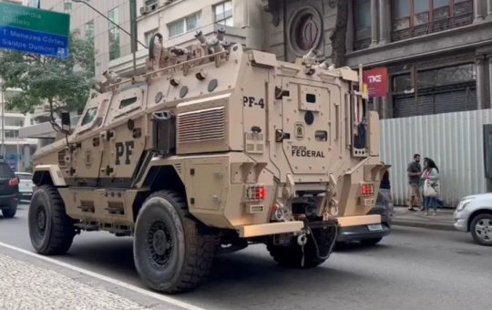 Viaturas blindadas da Polícia Federal chegam à Bahia