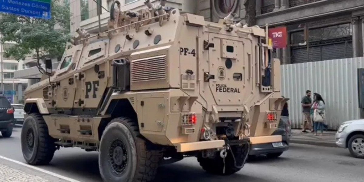 Viaturas blindadas da Polícia Federal chegam à Bahia