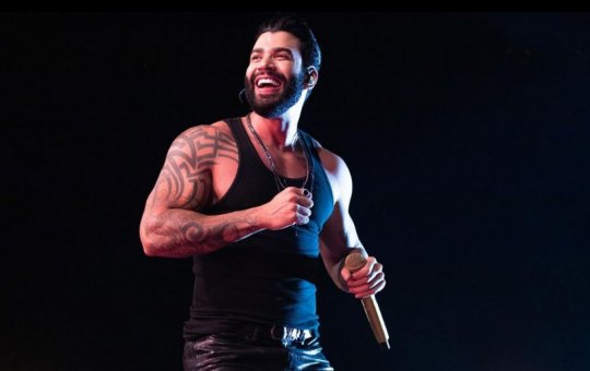 Depois de apalpar genitália de cantor, Gusttavo Lima viraliza na web