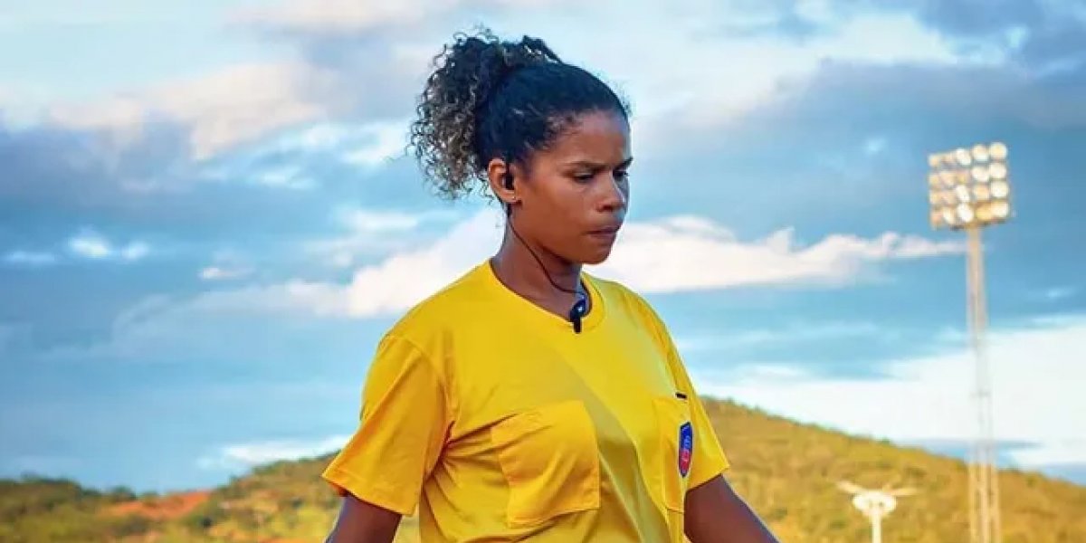 Assistente de arbitragem morre depois de passar mal durante partida de futebol