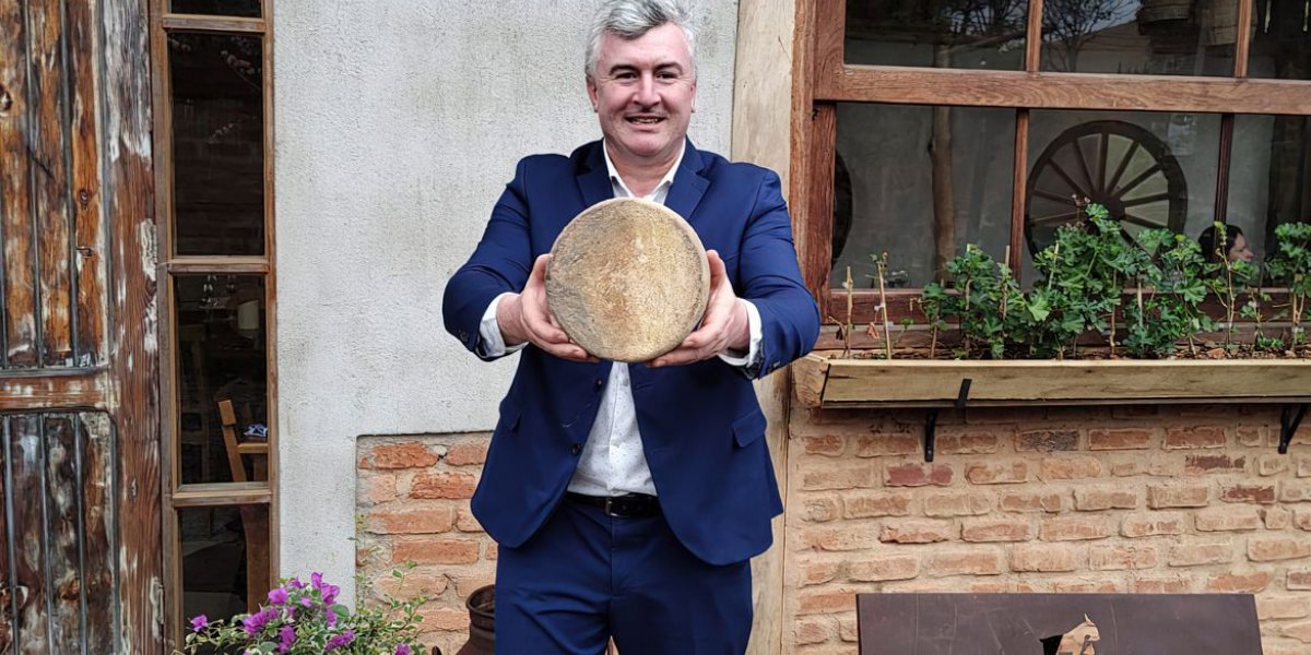 Queijo do Brasil fica entre os 12 melhores do mundo em torneio francês