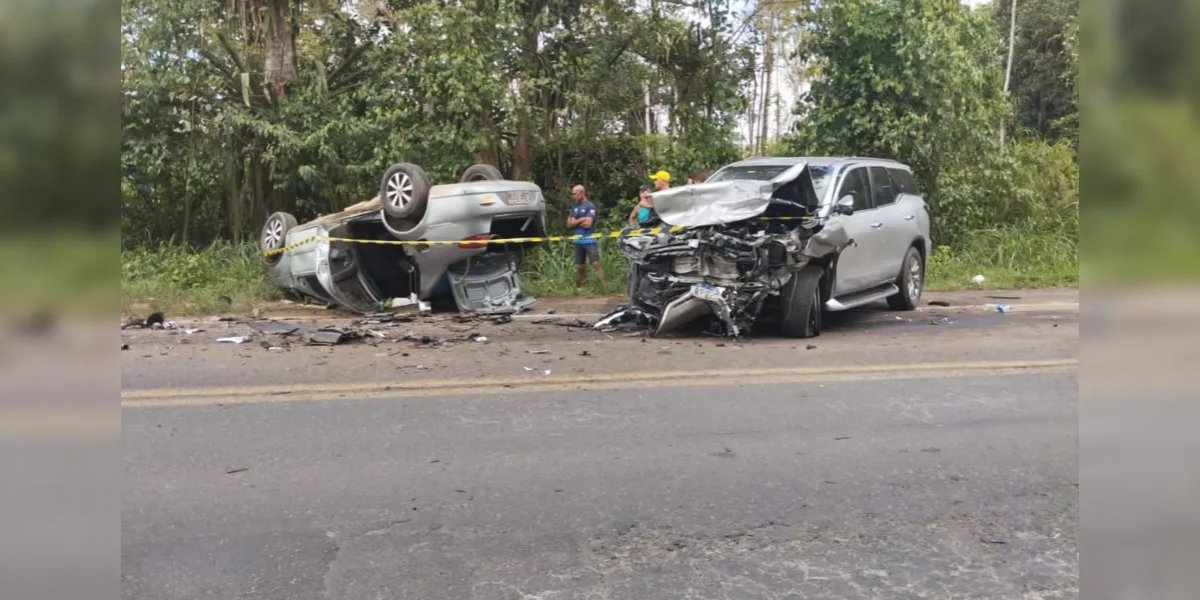 Colisão entre veículos na BR-101 deixa um morto na Bahia