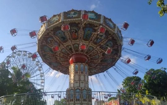 Mulher é arremessada de brinquedo em parque de Pernambuco