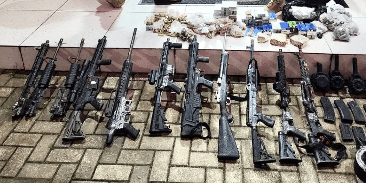 Número de fuzis apreendido neste ano é mais que o dobro comparado a 2022