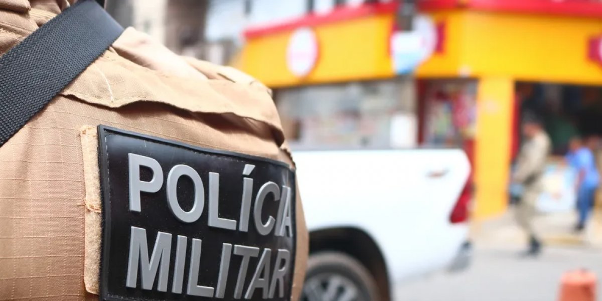 Estudantes são alvo do 'tribunal do crime' por aderir 3 riscos nas sobrancelhas