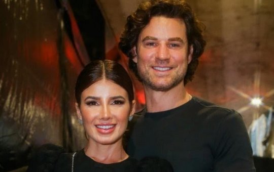 Paula Fernandes anuncia fim de namoro com empresário